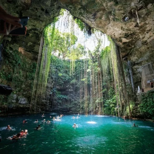 cenotes-mexico